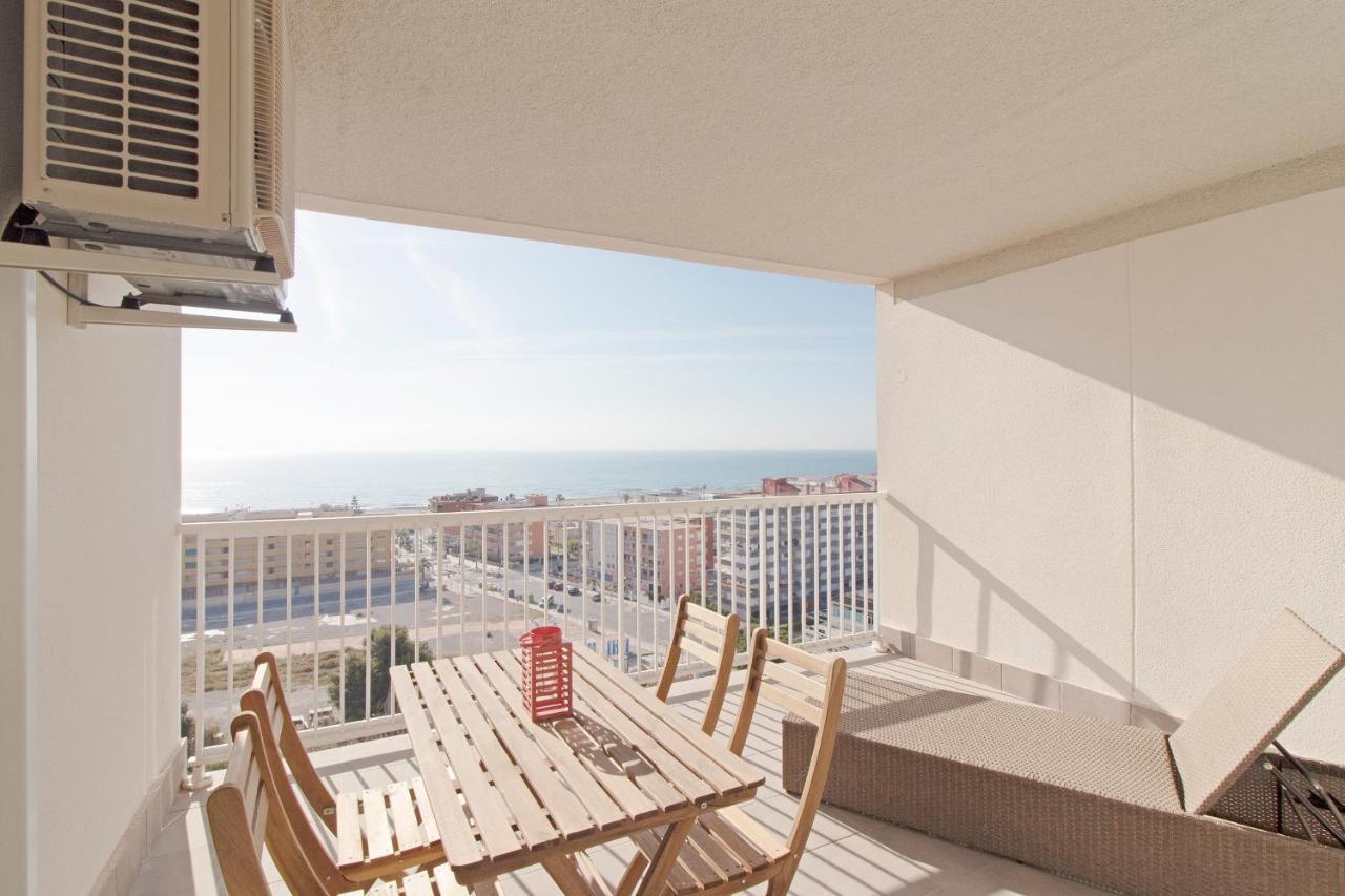 Global Properties, Apartamento De 2 Habitaciones Con Terraza Y Vistas Al Mar 卡耐特蒂贝兰格 外观 照片