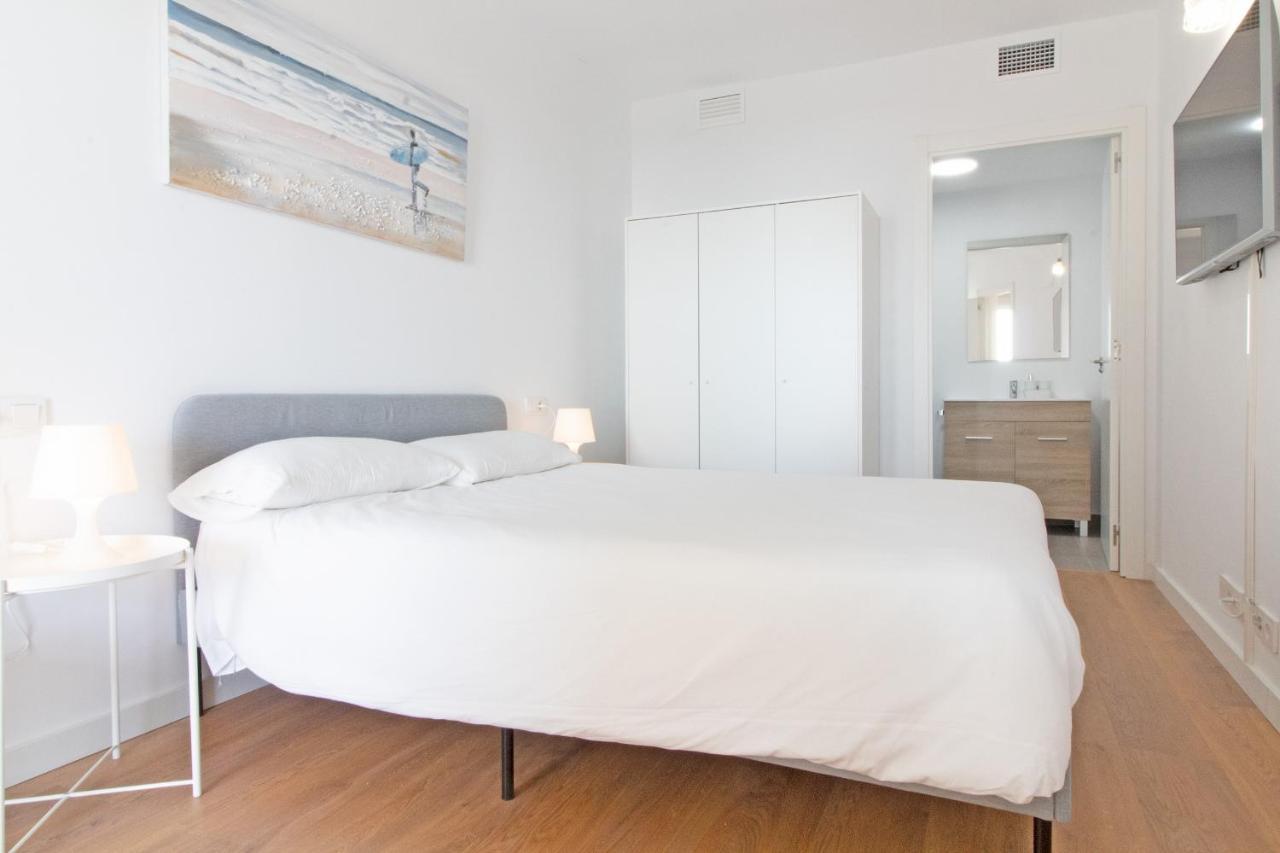 Global Properties, Apartamento De 2 Habitaciones Con Terraza Y Vistas Al Mar 卡耐特蒂贝兰格 外观 照片
