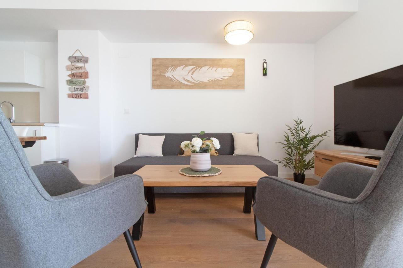 Global Properties, Apartamento De 2 Habitaciones Con Terraza Y Vistas Al Mar 卡耐特蒂贝兰格 外观 照片