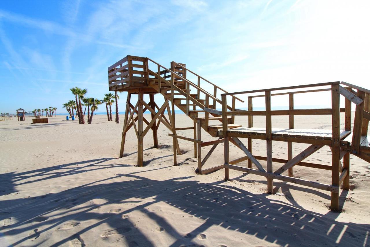 Global Properties, Apartamento De 2 Habitaciones Con Terraza Y Vistas Al Mar 卡耐特蒂贝兰格 外观 照片