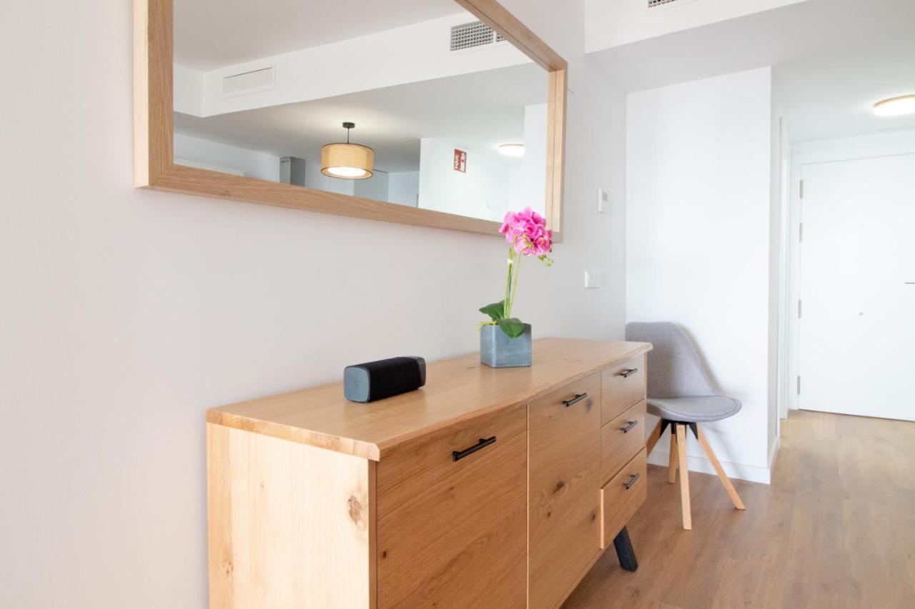 Global Properties, Apartamento De 2 Habitaciones Con Terraza Y Vistas Al Mar 卡耐特蒂贝兰格 外观 照片