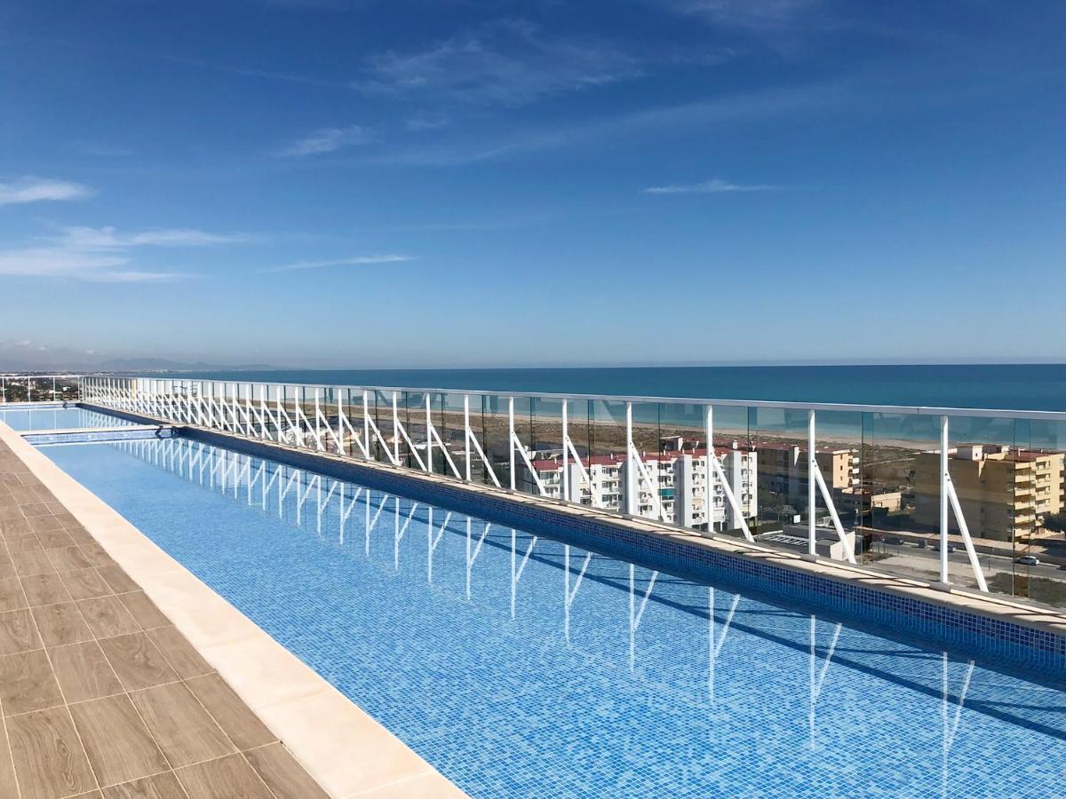 Global Properties, Apartamento De 2 Habitaciones Con Terraza Y Vistas Al Mar 卡耐特蒂贝兰格 外观 照片