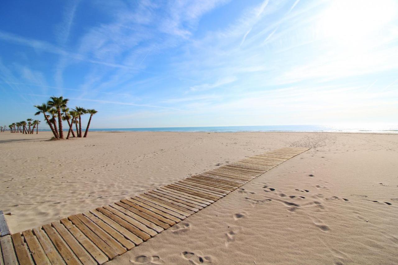 Global Properties, Apartamento De 2 Habitaciones Con Terraza Y Vistas Al Mar 卡耐特蒂贝兰格 外观 照片